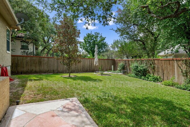 Building Photo - 24915 Estancia Cir