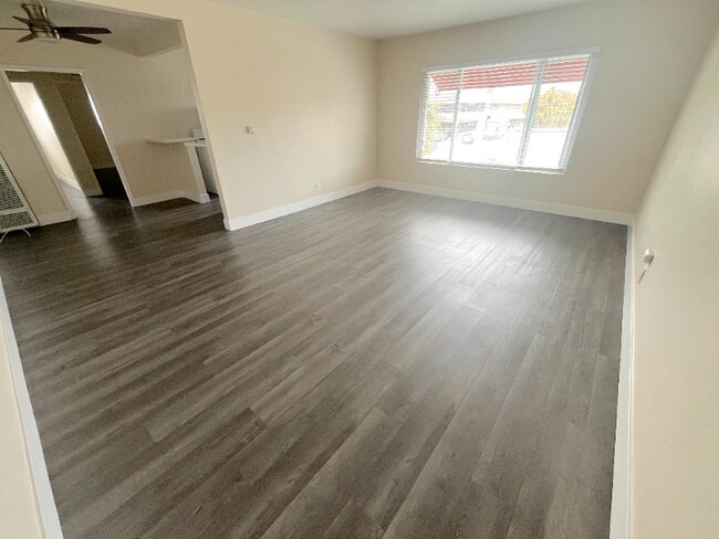 Building Photo - 2115 Placentia Ave