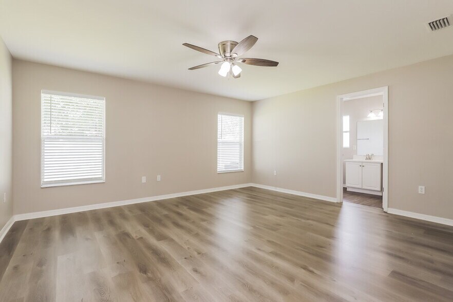 Building Photo - 2296 Blackwood Dr
