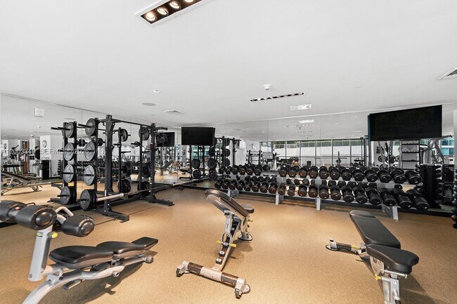 Building Photo - 900 Biscayne Blvd