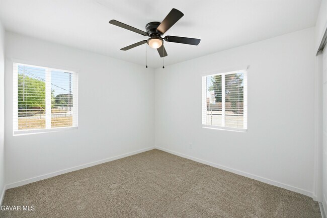 Building Photo - 1807 W Ave K8