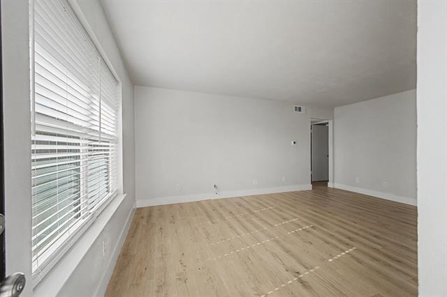 Building Photo - 8095 Meadow Rd