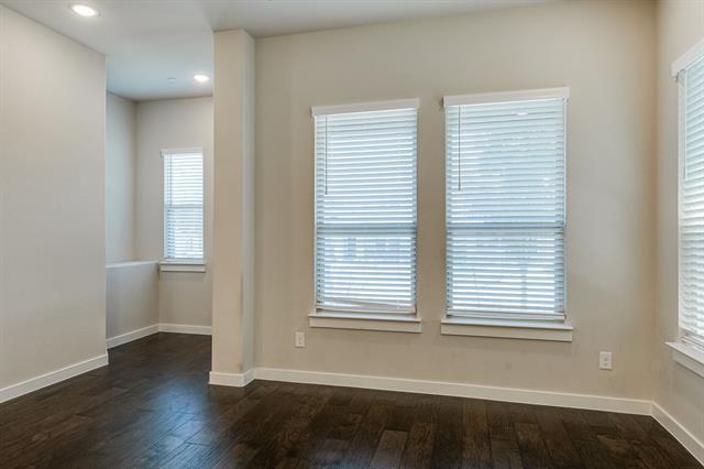 Building Photo - 1237 Pebblebrook Dr