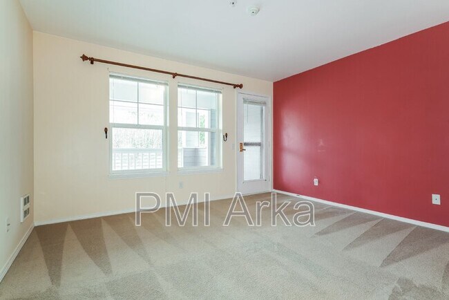 Building Photo - 4081 224th Ln SE