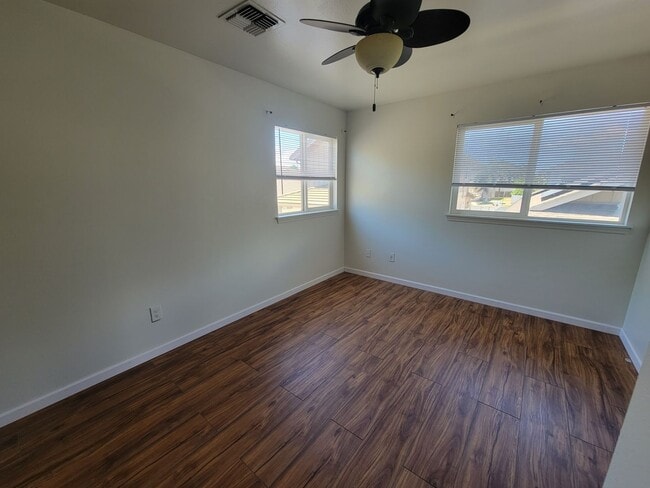 Building Photo - Maui Lani