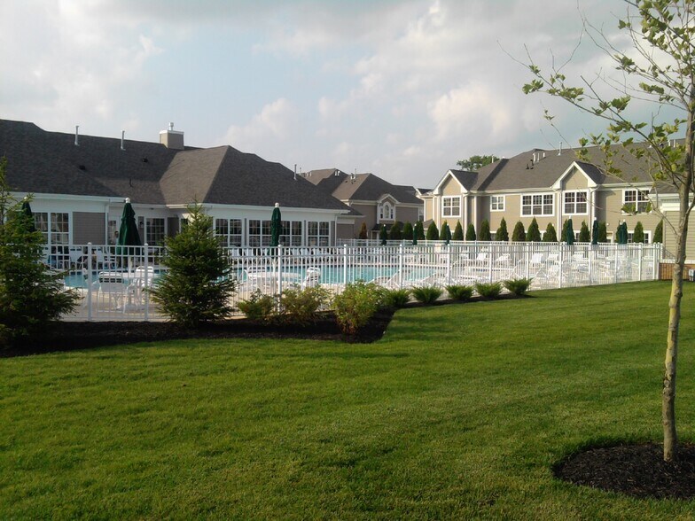 Building Photo - 3228 Edward Stec Blvd