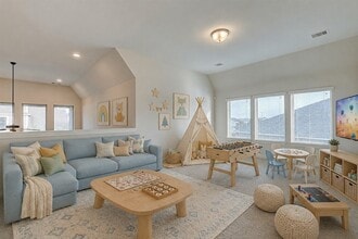 Building Photo - 4006 Misty Waters Ln