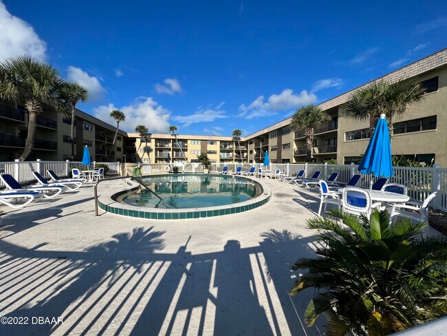 Building Photo - 2100 Ocean Shore Blvd