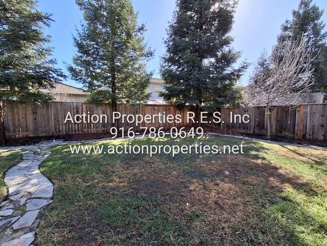 Building Photo - Lincoln Crossing, 2 Story 4 Bedroom, 2.5 bath, 2225sqft, Access to Clubhouse Pool & Amenities, Cu...