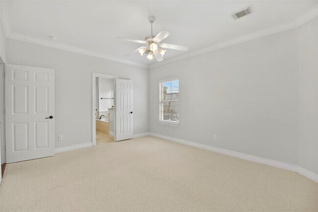 Building Photo - 4501 Crawford St