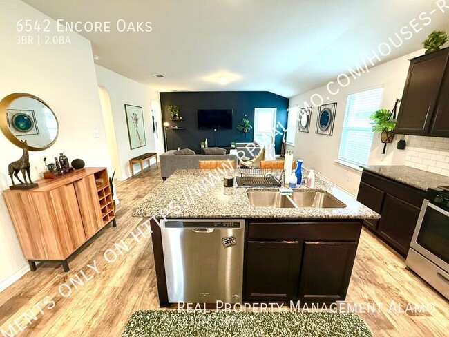 Building Photo - 6542 Encore Oaks