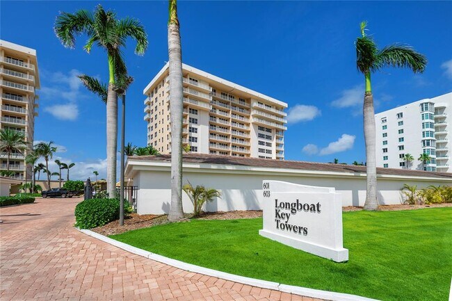 Building Photo - 603 Longboat Club Rd