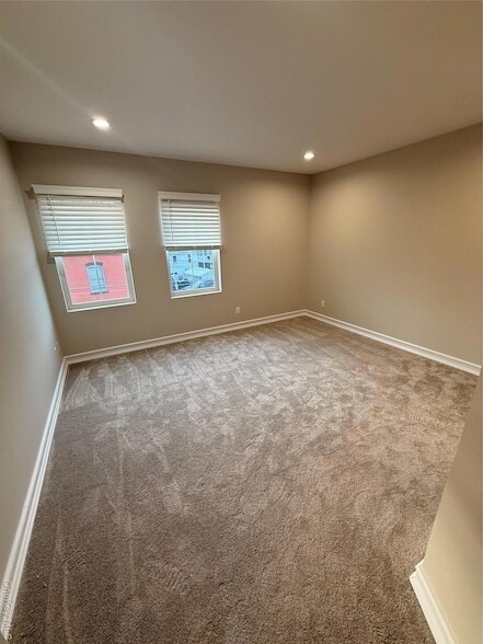 Building Photo - 122 Greenwich Ave