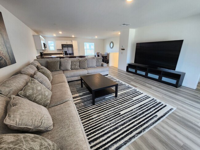 Building Photo - Charming 3BR/2.5BA Home in Las Vegas – Uti...