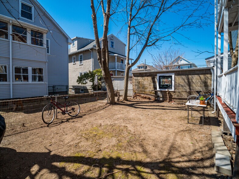 Building Photo - 54 Upland Rd
