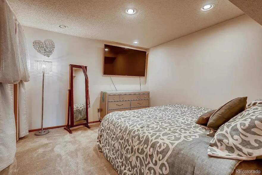 Building Photo - 6881 Xavier Cir