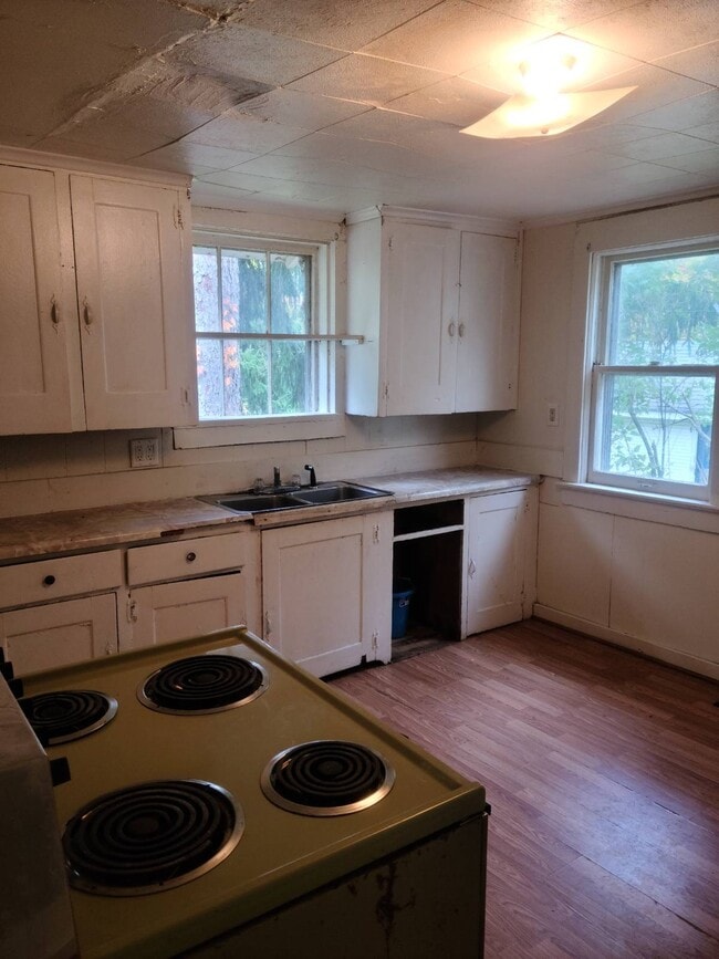 Building Photo - 974 Madison Ave