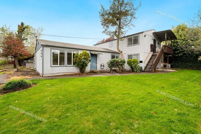 Primary Photo - Updated 2BR w/ Utilities & Parking Include...