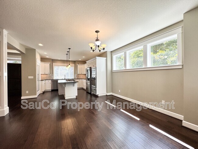 Building Photo - 13257 SW Maplecrest Ct