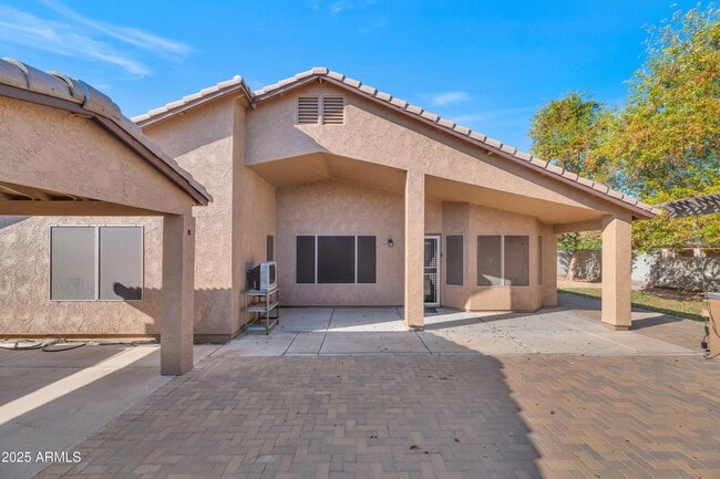 Building Photo - 7715 S 20th Dr
