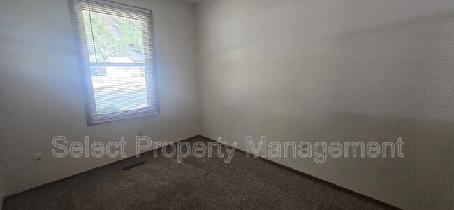 Building Photo - 7704 Kern Valley Dr