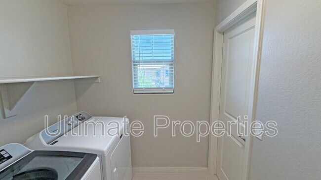Building Photo - 11694 N 166th Dr