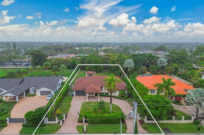 Building Photo - 10261 SW 58th St