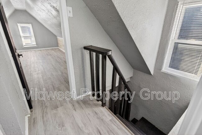 Building Photo - 6619 Etzel Ave