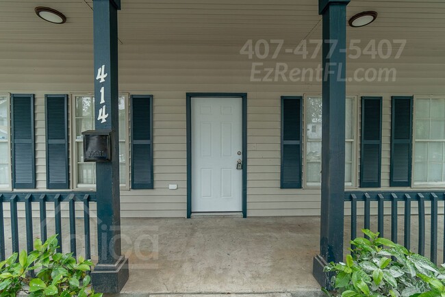 Building Photo - Newly renovated 3-bedroom, 2-bathroom home...