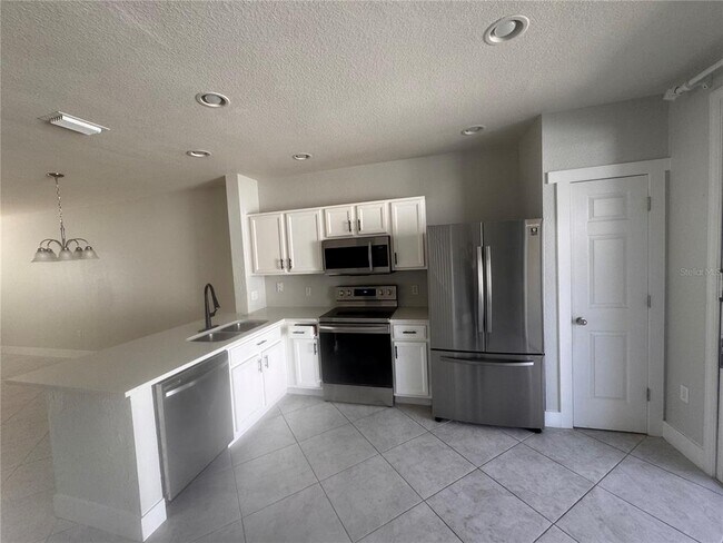 Building Photo - 4478 SW 49th Ave