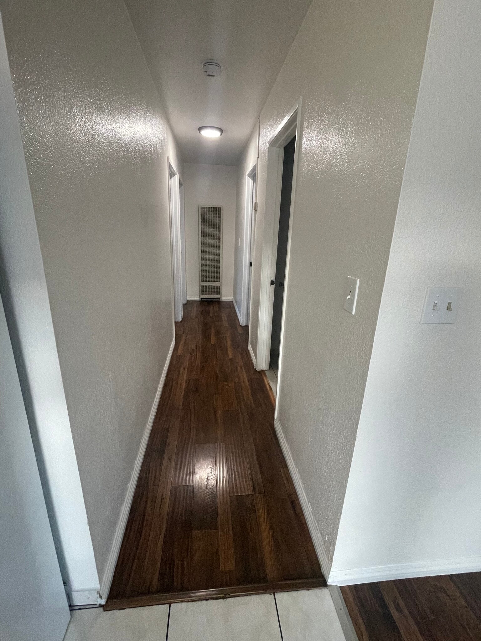 Building Photo - 714 S Record Ave