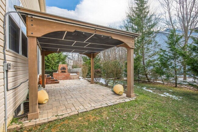 Building Photo - 10317 Saltbush Court