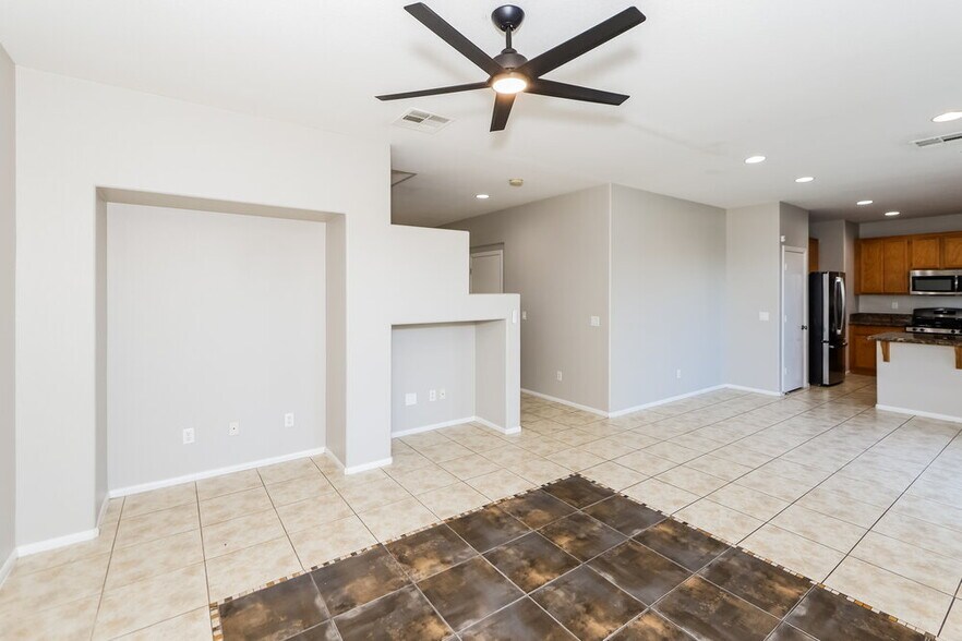 Building Photo - 1934 Barrel Oak Ave