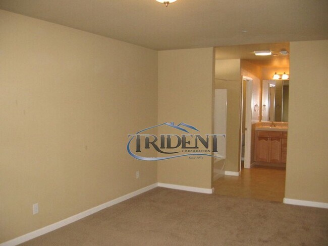 Building Photo - 406 Hetherington Cir