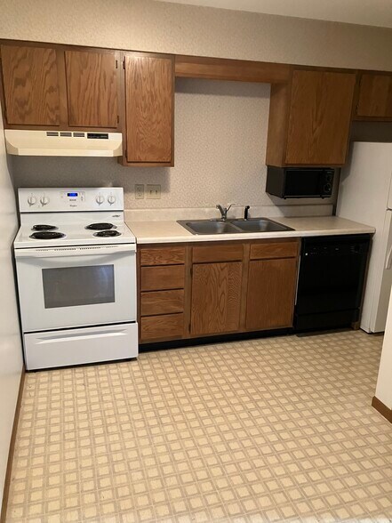 Building Photo - 3180 Cobblestone Ln