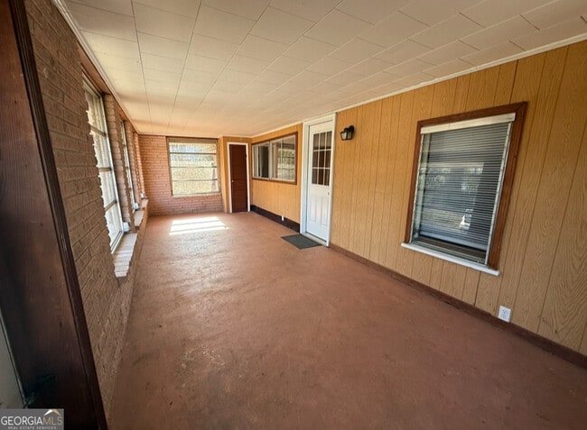 Building Photo - 10416 Lavonia Rd