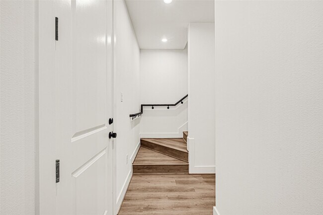 Building Photo - 4606 Crown Grove Ln