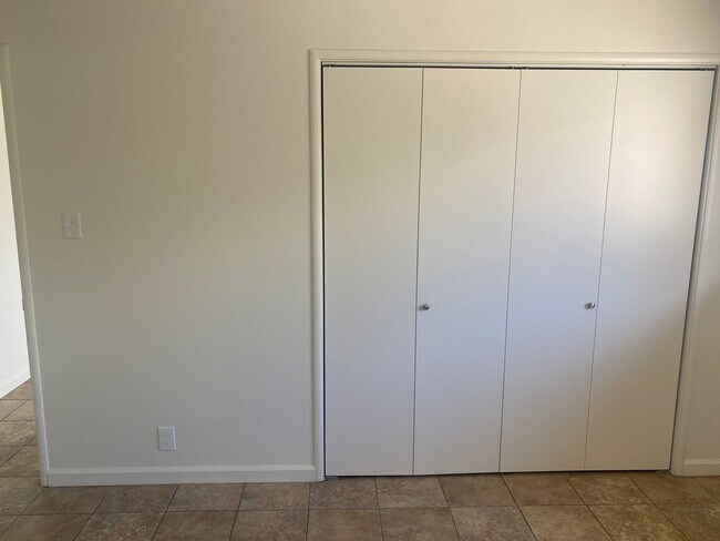 Building Photo - Newly Remodeled Apartments