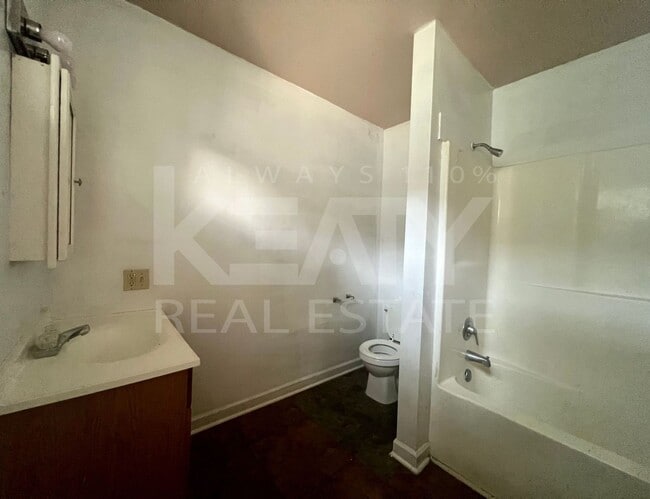 Building Photo - 3 bed, 2 bath home in Lafayette!