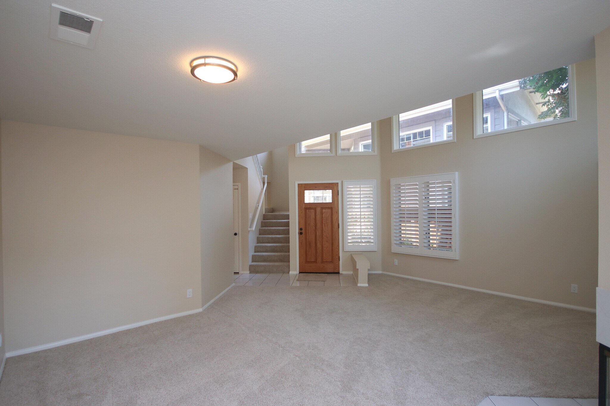 Building Photo - 1074 Rocton Dr