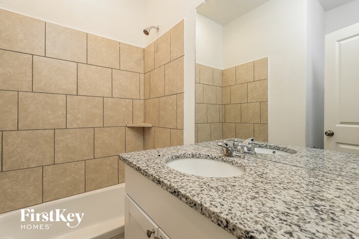 Building Photo - 13027 Rosemary Cove