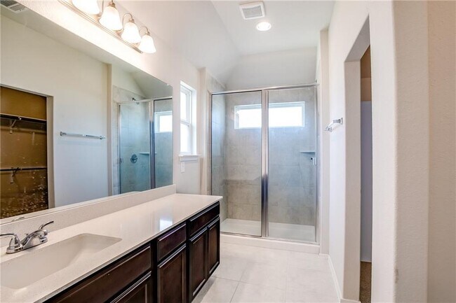 Building Photo - 226 Trailside Ln