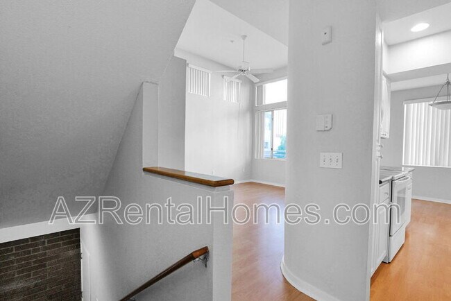 Building Photo - 3633 N 3rd Ave