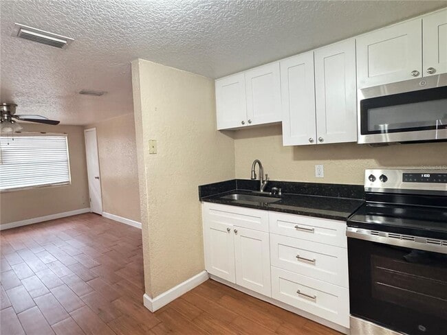 Building Photo - 37221 Marlu Ln