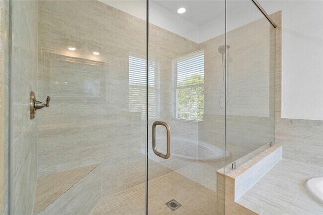 Building Photo - 12015 NW 83rd Pl