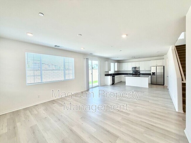Building Photo - 36980 Camino Spgs Ave