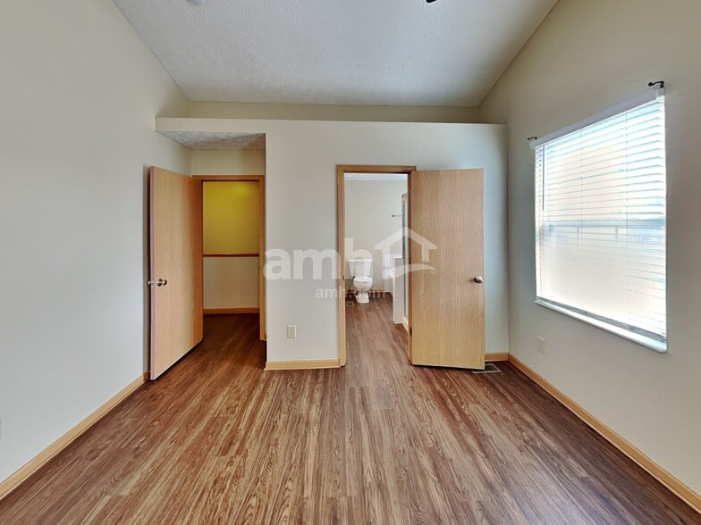 Building Photo - 2236 Dates St