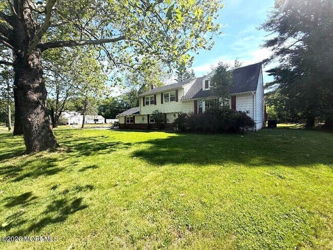 Building Photo - 434 Plainfield Rd