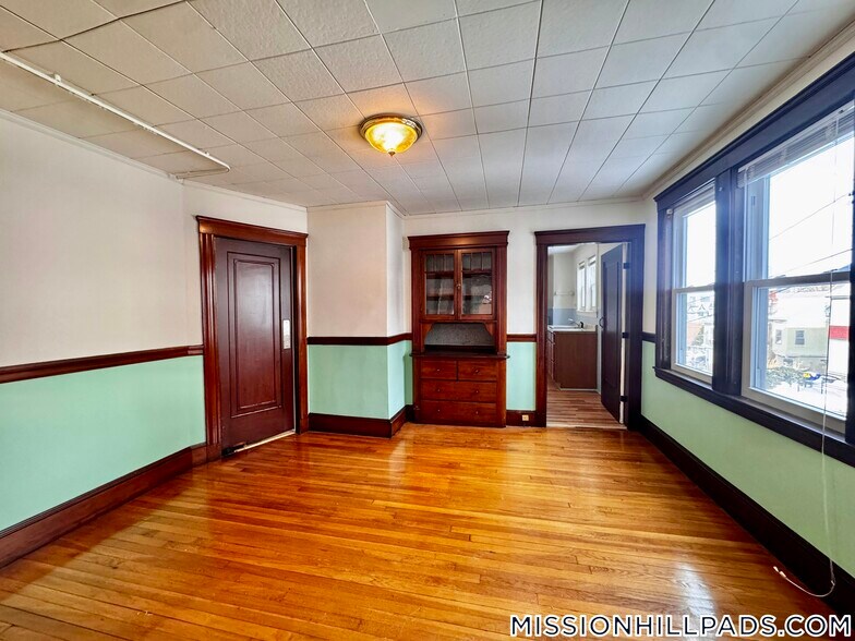 Building Photo - 155-157 Hillside St.