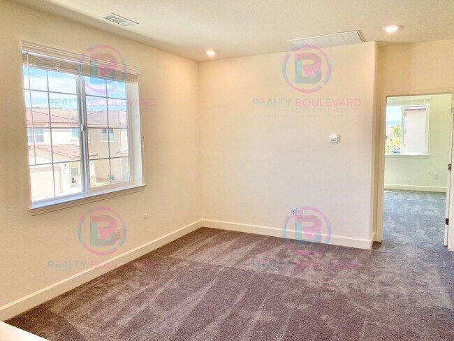 Building Photo - 1127 Winter Hawk Wy